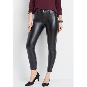 Maurices faux leather skinny pant Black Size 14